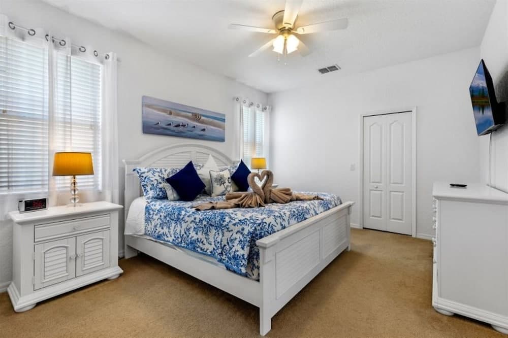 5 Bedroom Platinum Home With Games Room and Spa