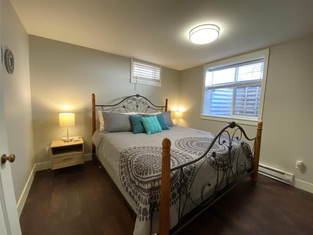 Charming Bungalow Next to CSU -FREE Cruiser Bikes