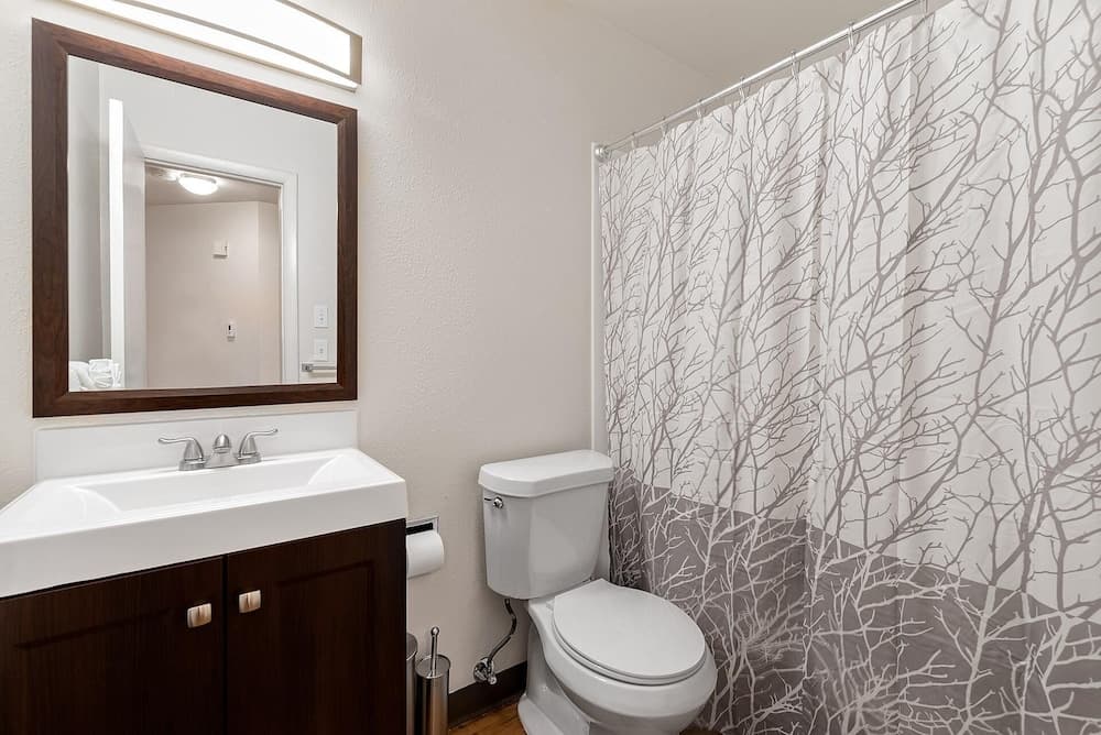 Stylish Getaway w/ Designer Touches- Free Bikes