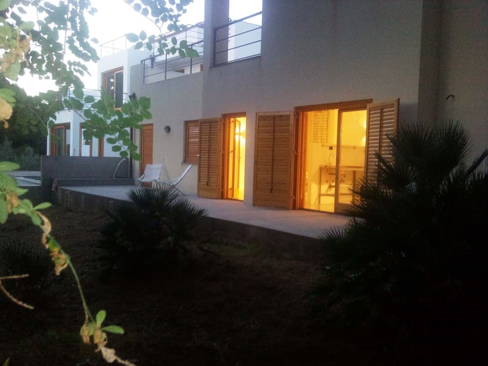 Apartment By The Sea, Max 6 People