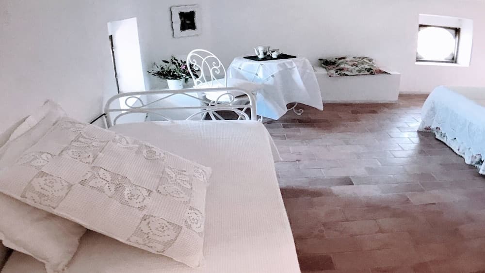 Exclusive Leisure Pool - Italian Garden of Heaven - 11 Guests