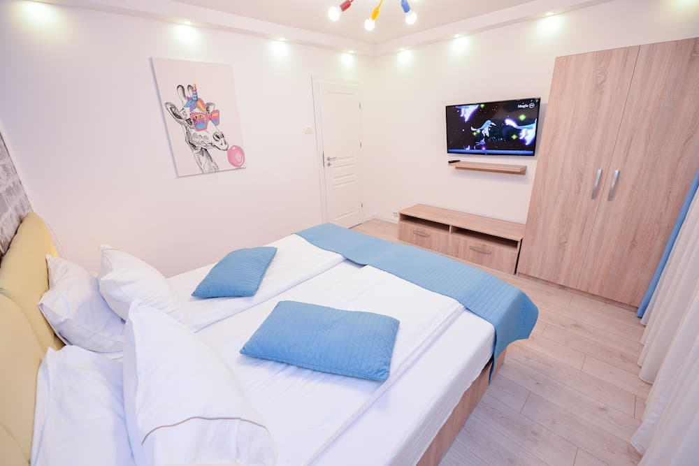 Colors Apartment - Cismigiu Gardens