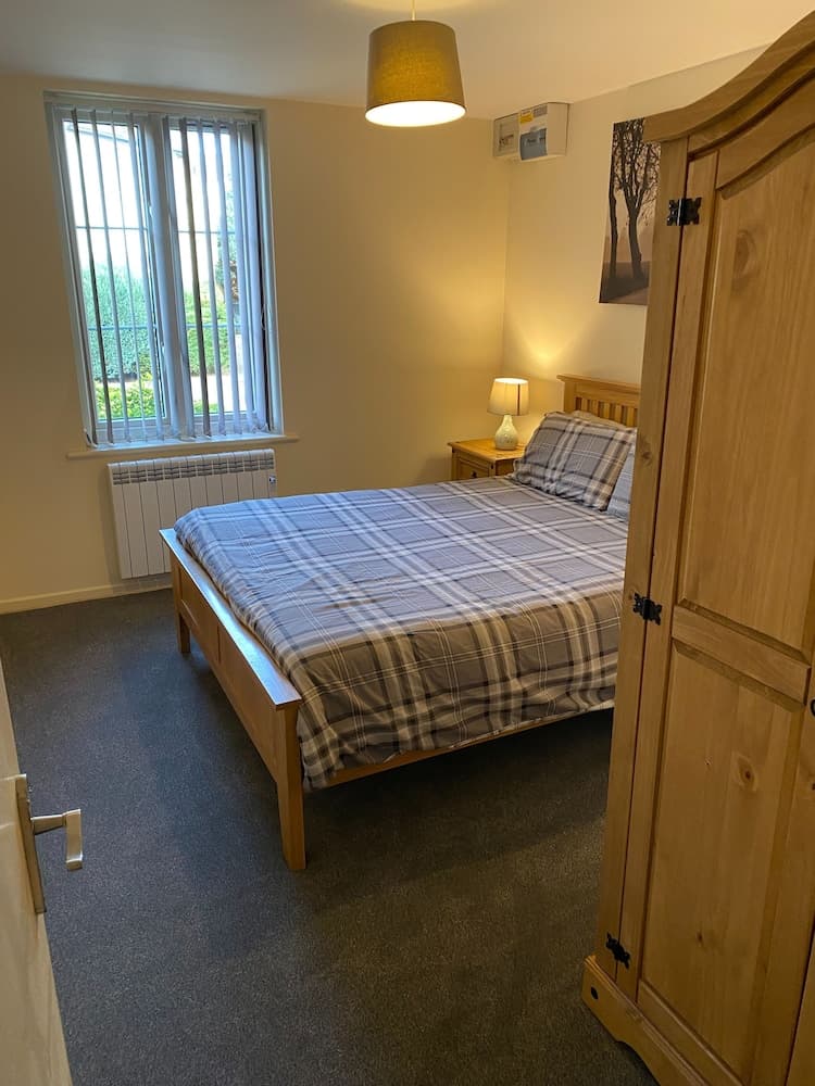 River Courtyard Apartment In The Heart Of