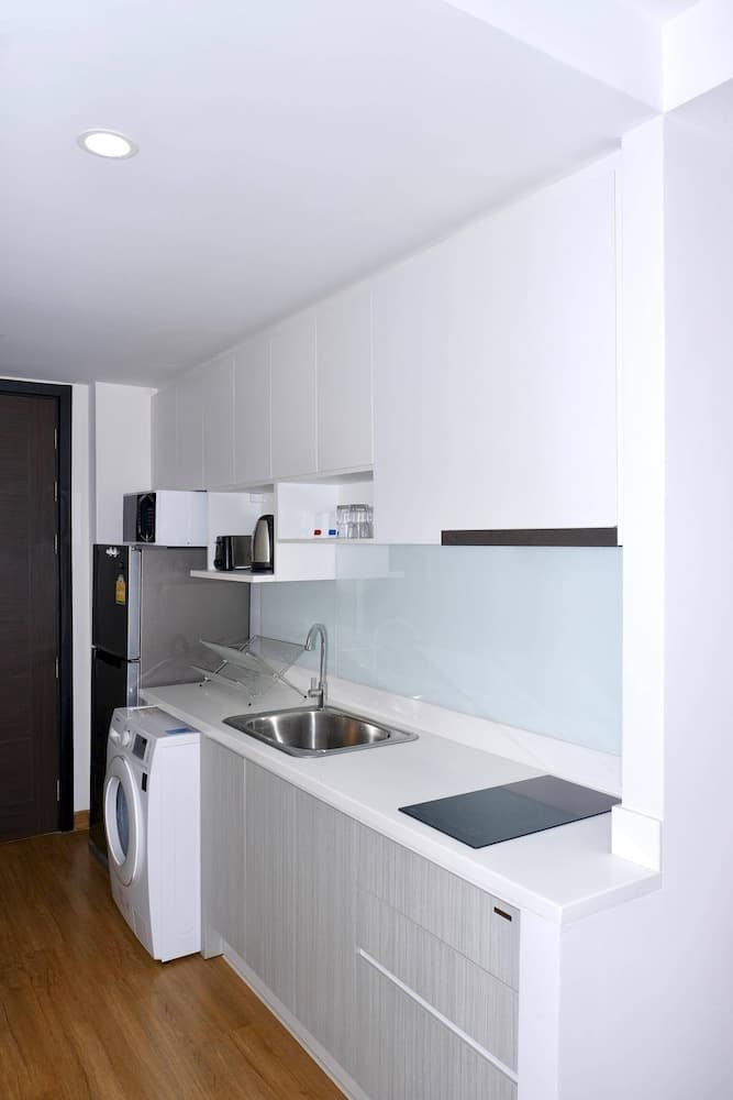 New Condo Nimman Area Close To Maya Mall, Pool