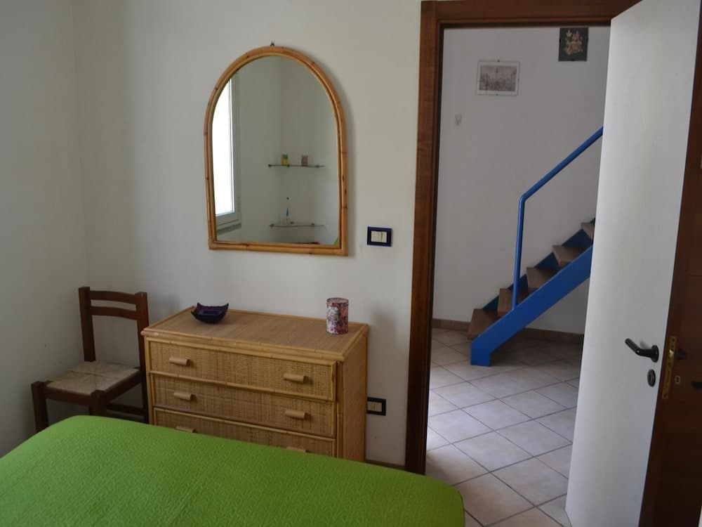 Apartment Directly On The Beach With Air Conditioning And Terrace, Pets Allowed