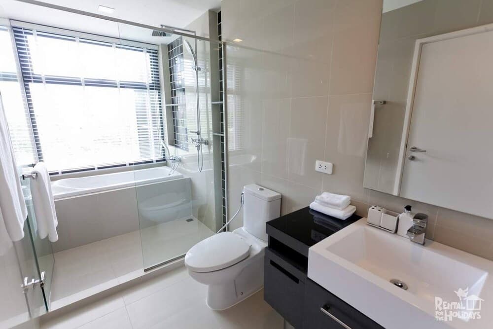 Modern 1 Br Wifi Pool Walk To Patong Beach