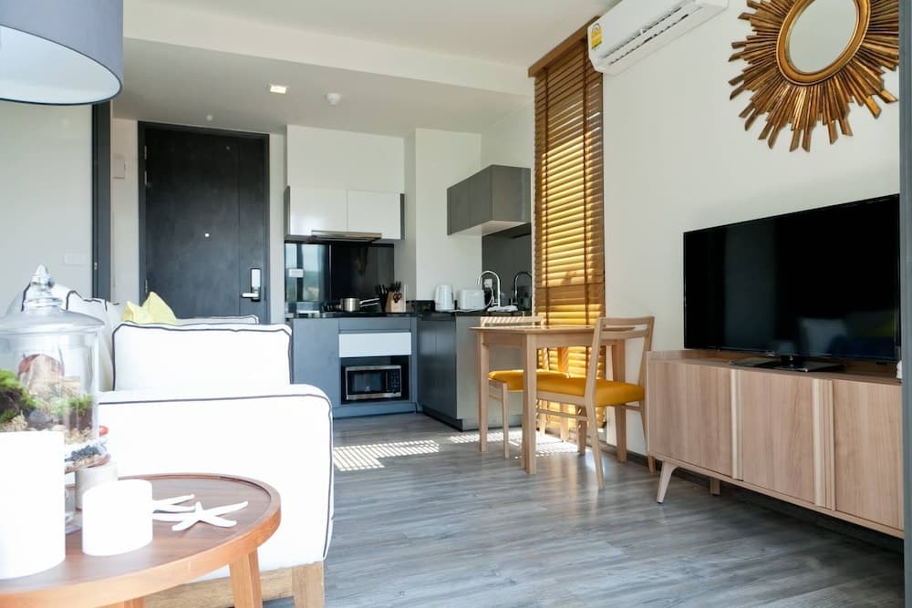 Beach House 1 Br, 2pools, Walk To Patong Beach