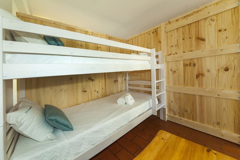 B20 - Sun and Pool Apartment