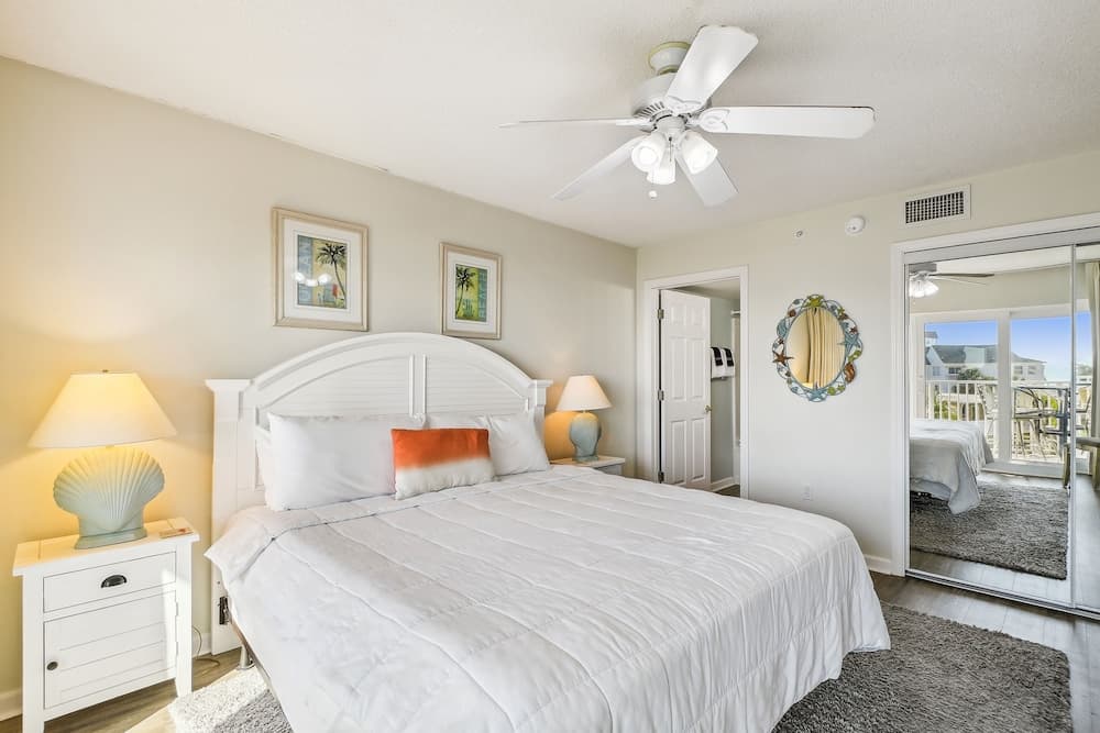 Seacrest 401b 2 Bedroom Condo by Redawning