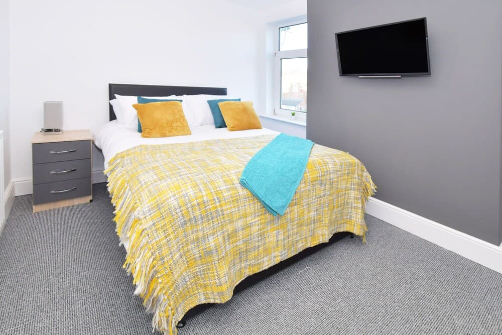 Townhouse @ 15 Brunswick Place Stoke