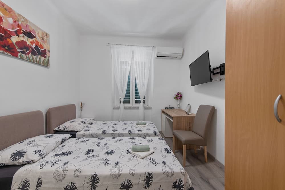 Little Flower in City Center