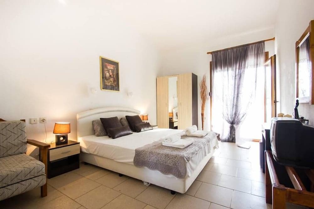 Koviou Holiday Village