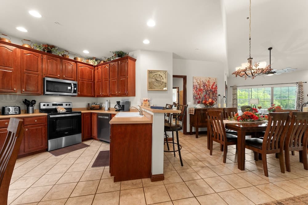 Reflection 2 Bedroom Condo by RedAwning