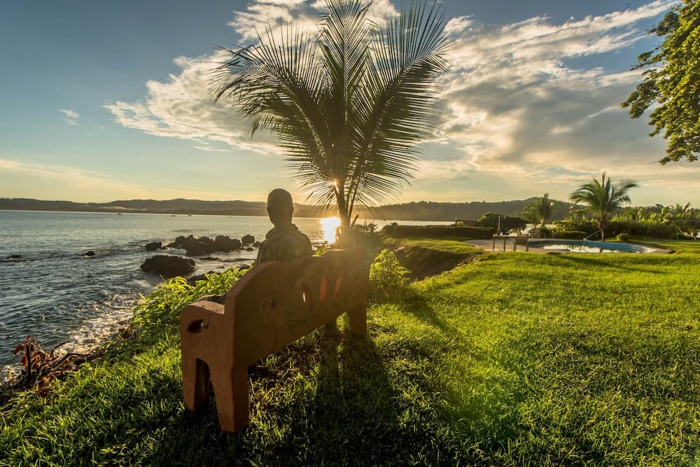 Drake Paradise Point