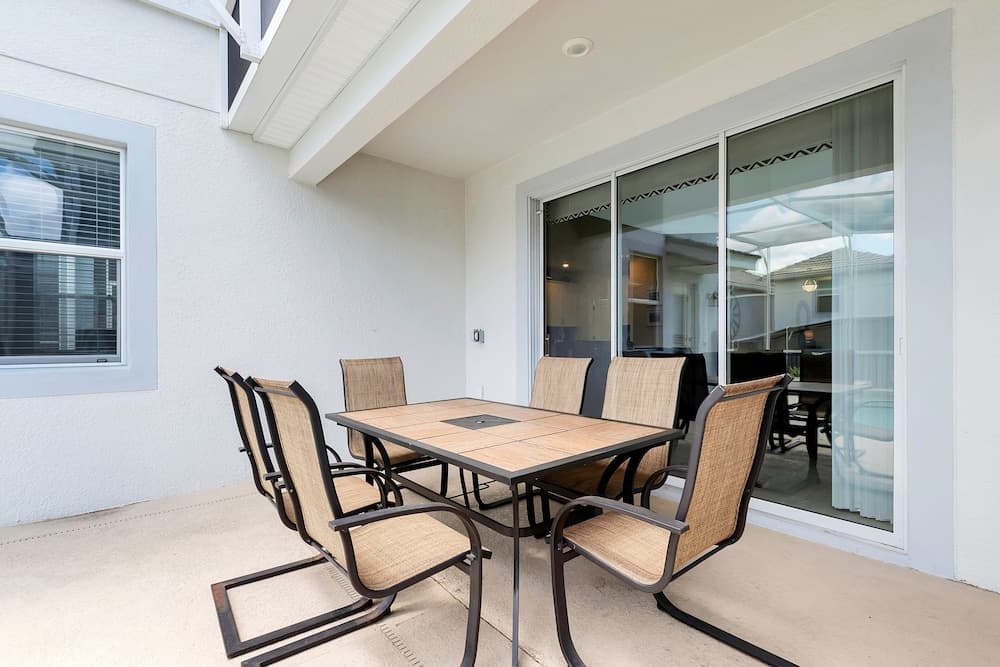 Stylish Home W/private Pool&spa, Near Disney!