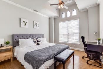 Gorgeous Oak Lawn Townhouse KING BEDS