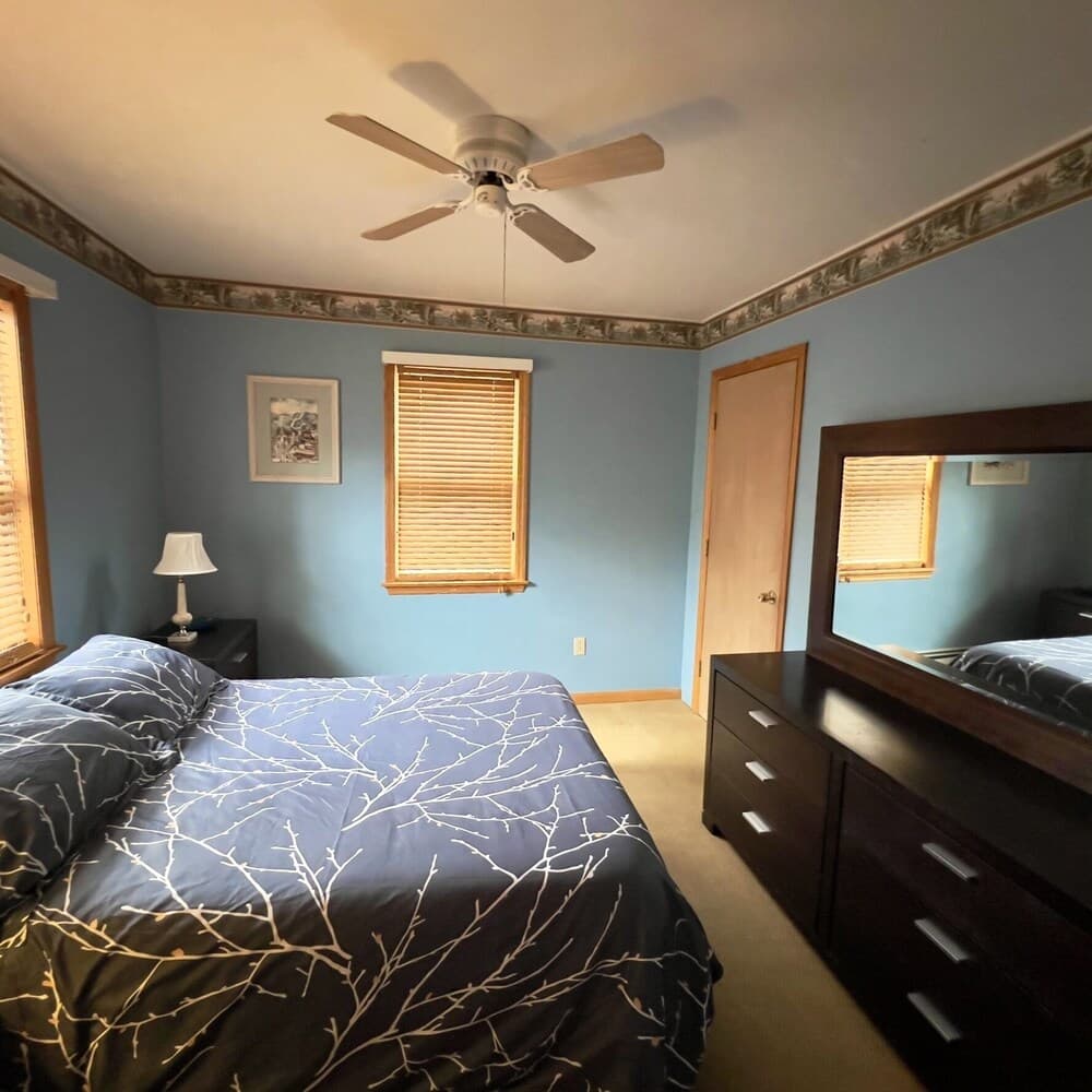 Beautiful Lakehouse with POOL TABLE by CozySuites