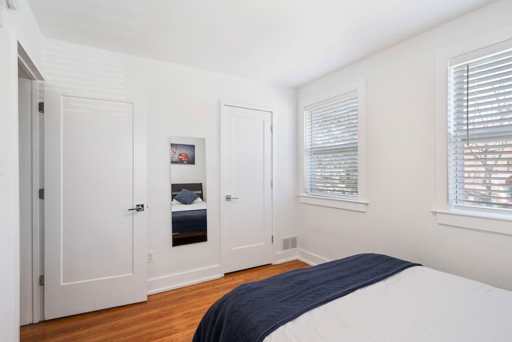 Modern Colonial 3BR/2BA House | 5m to DC & DCA, by CozySuites