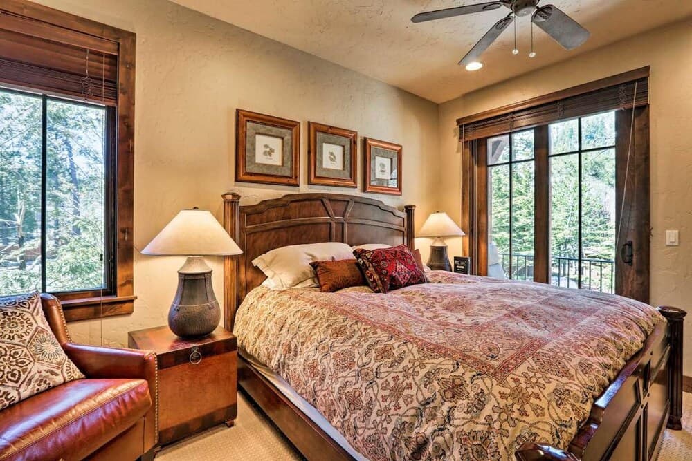 West Shore Lakefront! Walk to Homewood!