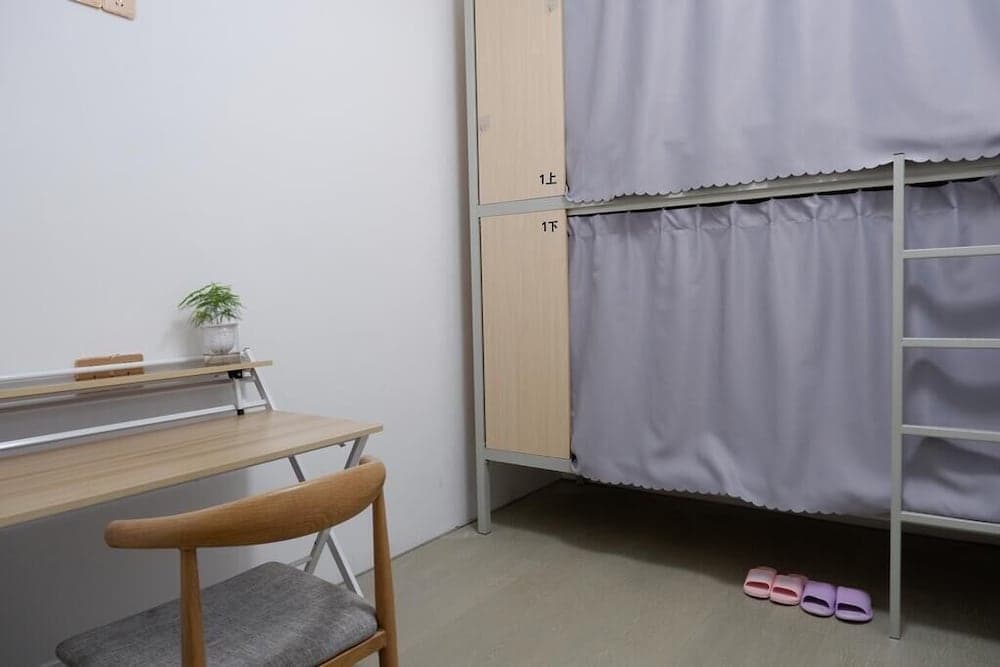 East Station International Youth Hostel