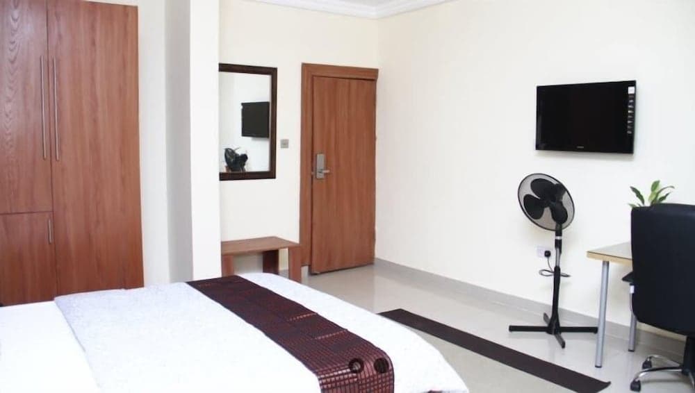 The Carlton Gate Hotel