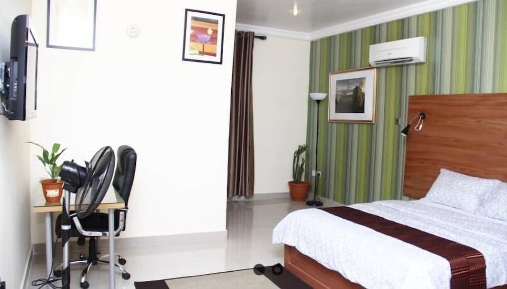 The Carlton Gate Hotel