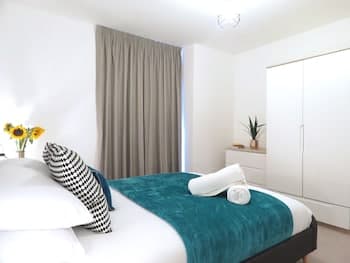 Tudors eSuite Grand Central Aparthotel