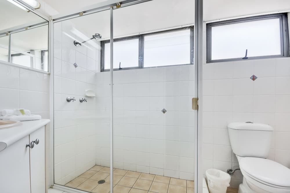 Spin13 - Escape To Mooloolaba Esplanade