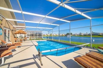 Lovely Lake Front Pool Home With CDC Cleaning Standards, Game Room #5hl252