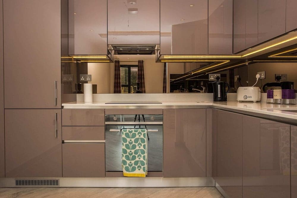 Spacious 1 Bed Near Tube in East London