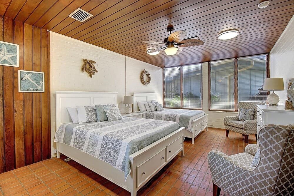 Beachhead Unit 5 1 Bedroom Condo by Redawning