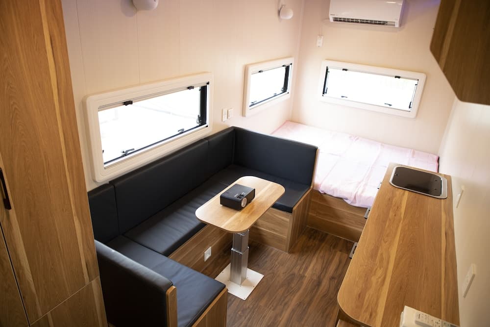 T-PARK Airport Side 1