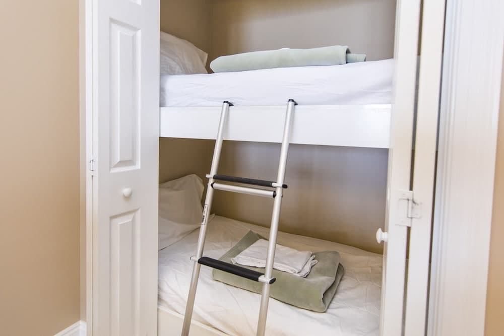 Treasure Island 1004