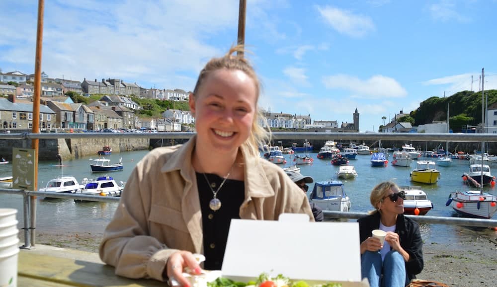 Secluded Meadow, Unique Shire Hut, Perfect Camping