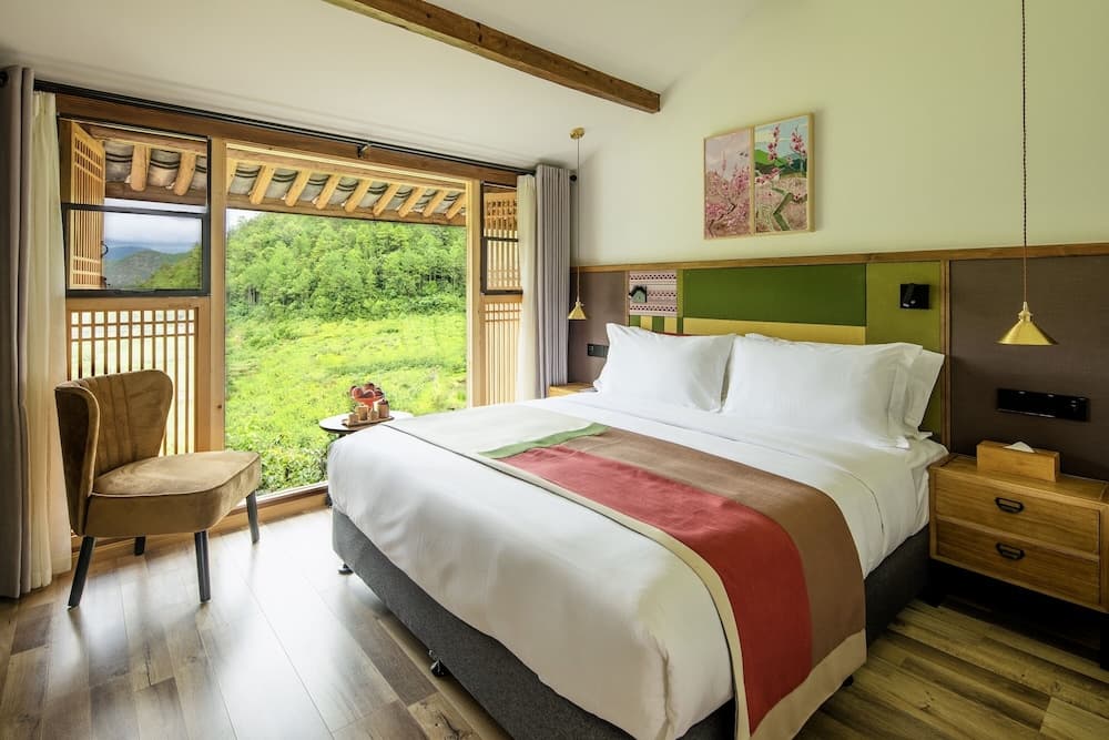 LUX Tea Horse Road Peach Valley