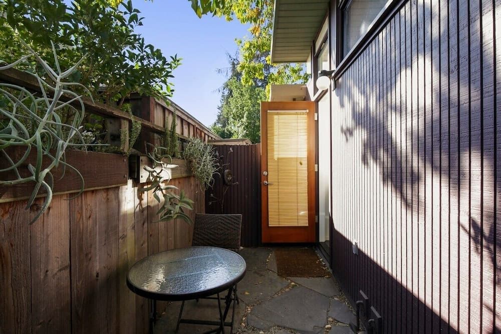 Cute and Cozy Studio in Palo Alto