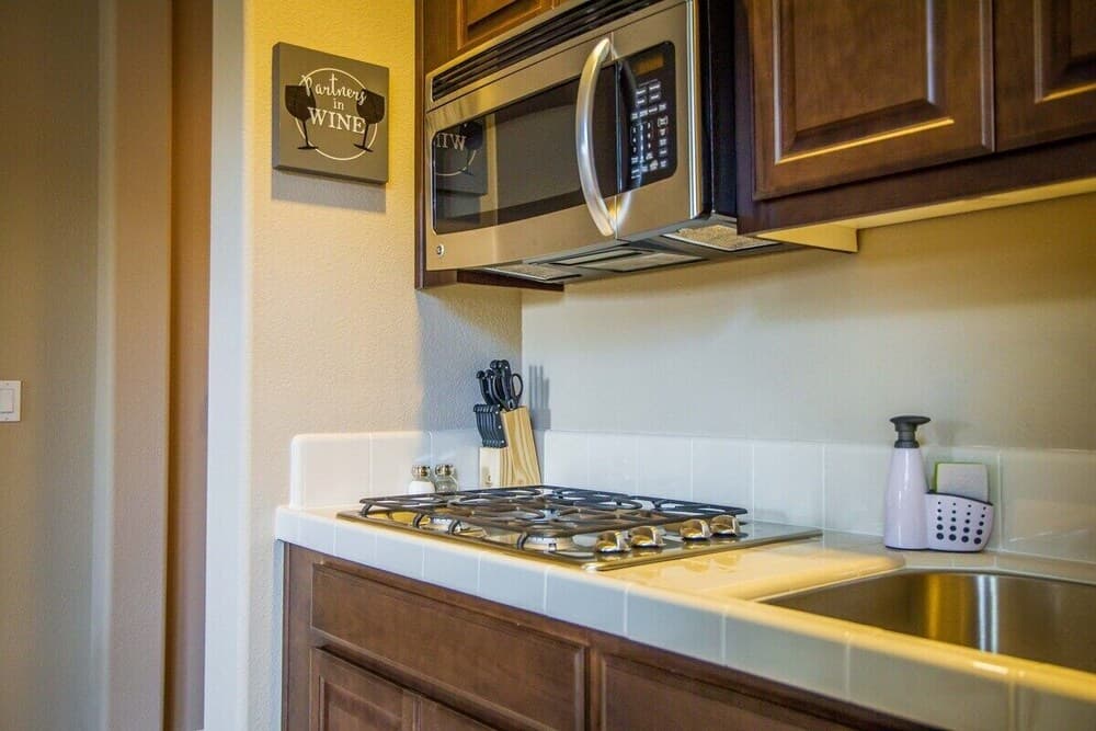 Cozy, Updated In-law