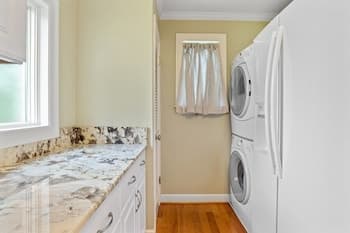 Updated 1-bedroom House in Baton Rouge