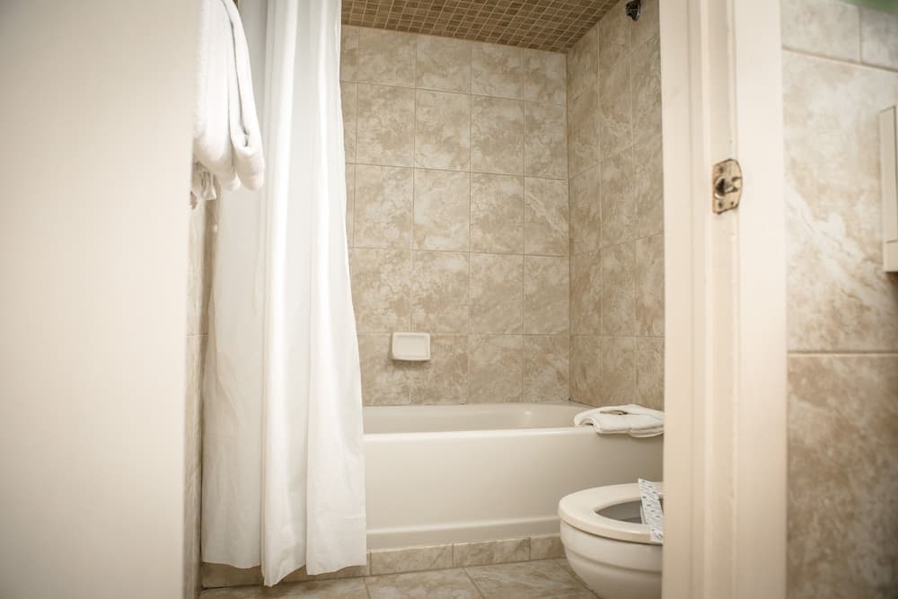 Ragged Edge Resort & Marina