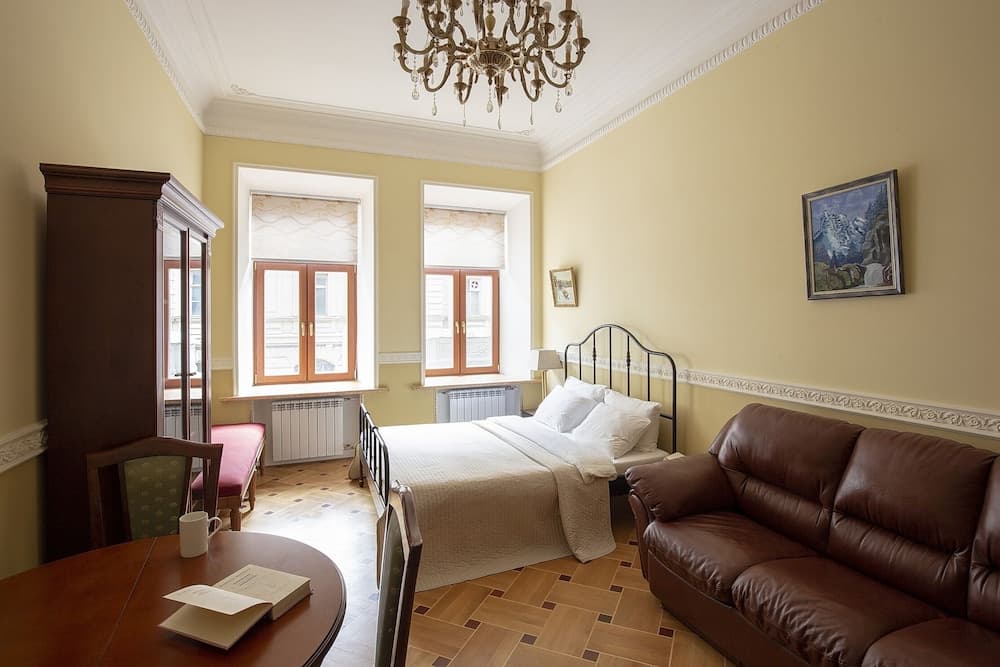 City of Rivers Admiralteyskaya 10