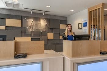 Holiday Inn Express & Suites Carlisle Southwest – I-81, an IHG Hotel