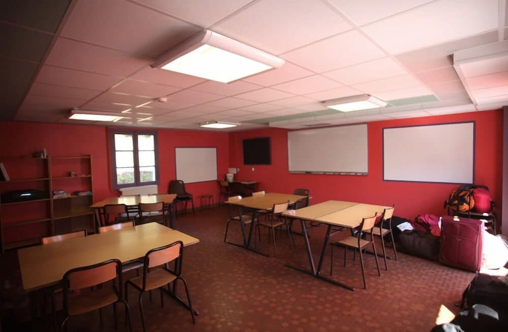 Association Peyranère - Hostel