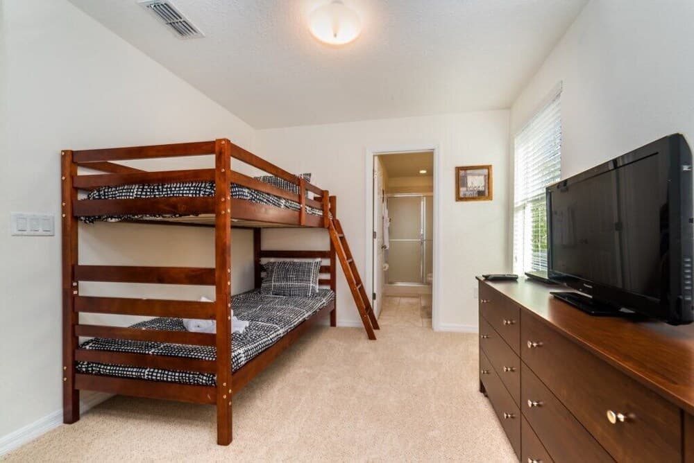 241 Las Fuentes Drive 6 Bedroom Home by Redawning