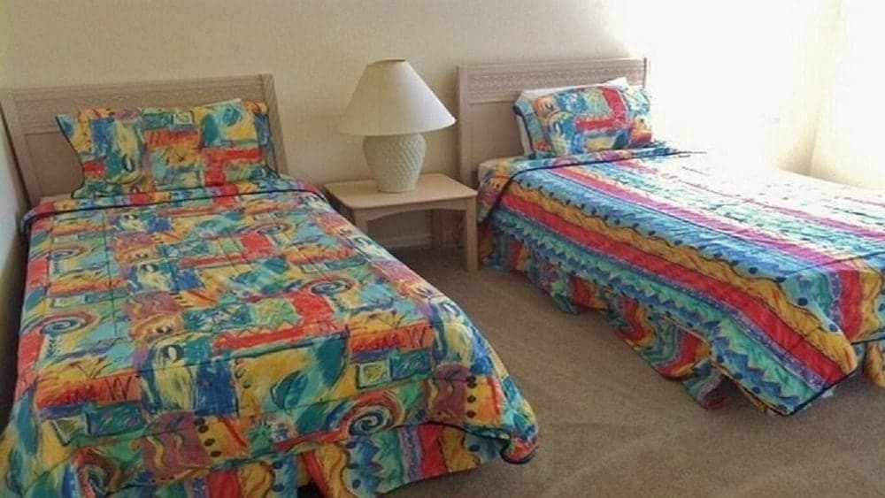 Ref 27 Modern 6 Bed Villa Lake and Golf View Private Pool