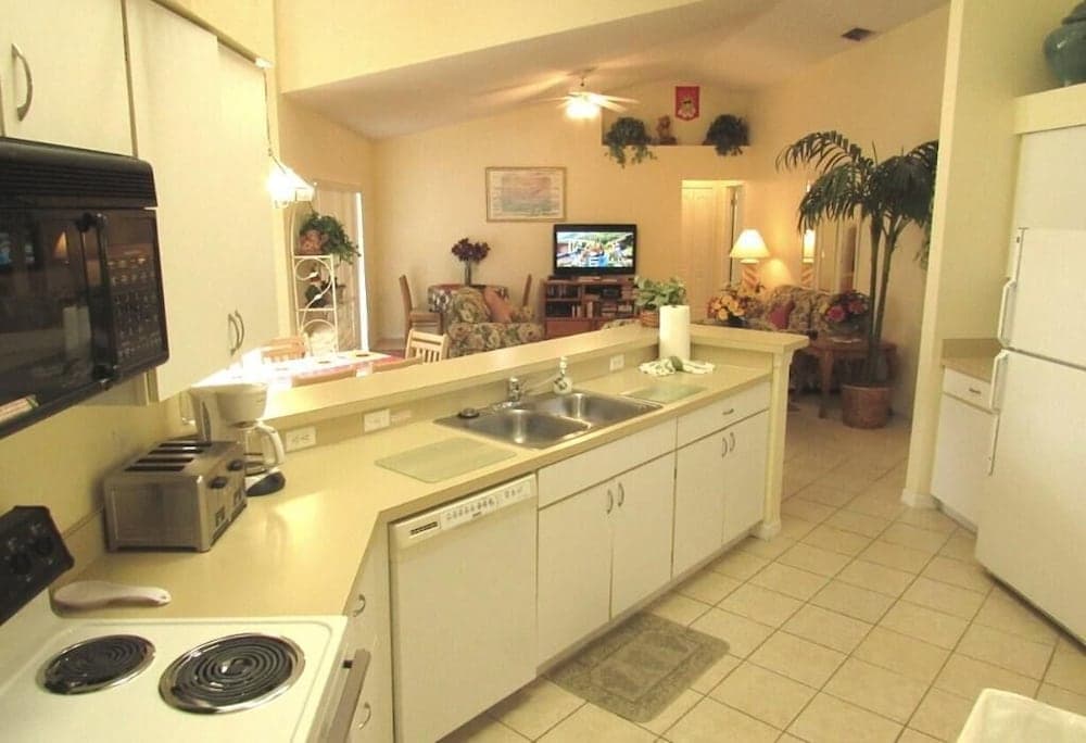 Ref 41 Stunning 4 Bed Villa With own Pool Close to Disney