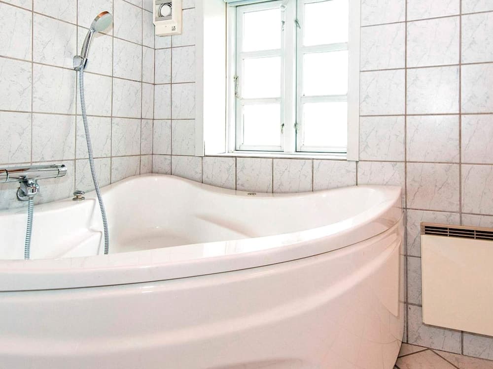 6 Person Holiday Home in Hojer