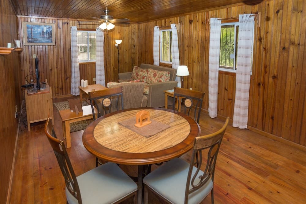 Roatan Ocean View- 2nd Floor 2 Bedroom Apts by RedAwning