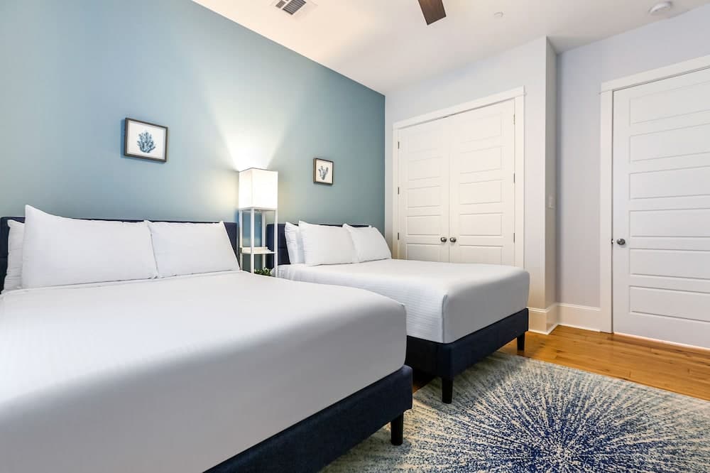 Chic Urban Retreat with Pool Steps to Bourbon St