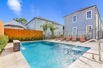 Brand New 4 BR w Pool by Hosteeva