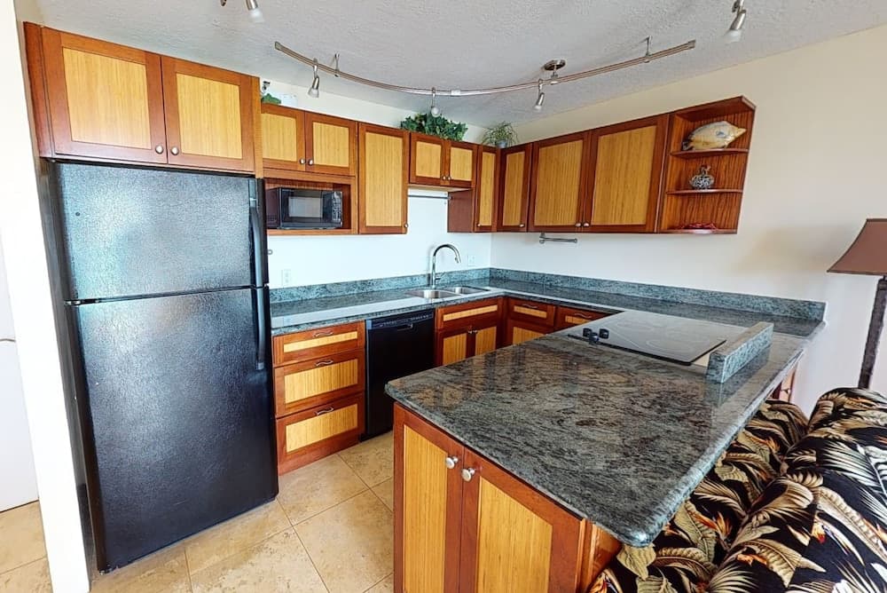 36th Floor Deluxe Ocean View Condo with Free Parking & Wifi by Koko Resort Vacation Rentals